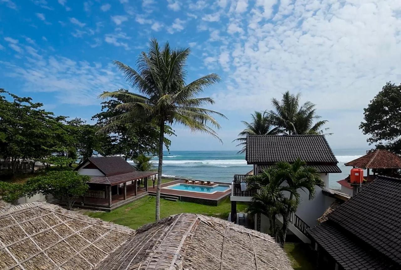 The Ujung Bocur Bungalows Krui Buitenkant foto